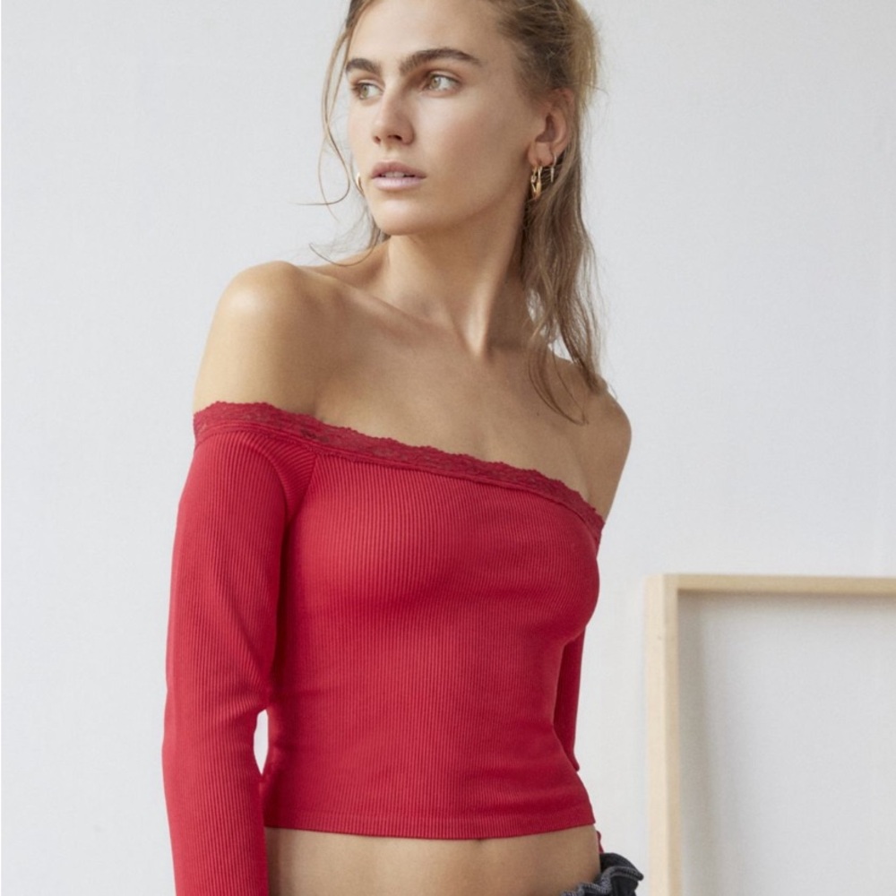 Out From Under Seamless Lace Trim Cropped Top